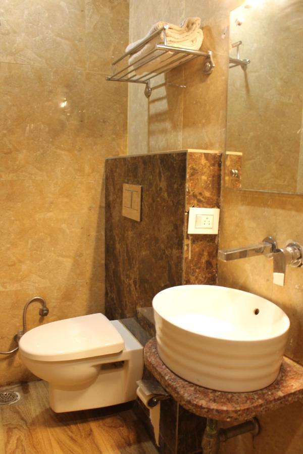 The Royal Ville Agra - Family & Corporate Hotel מראה חיצוני תמונה